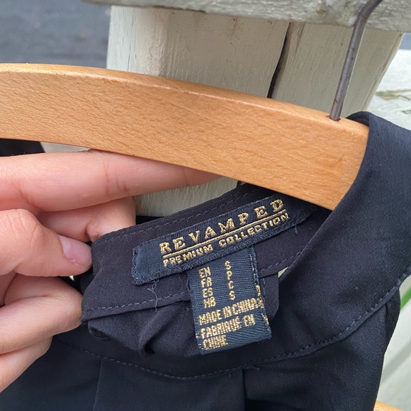 Black Women’s Sleeveless Blouse - Picture 2 of 2